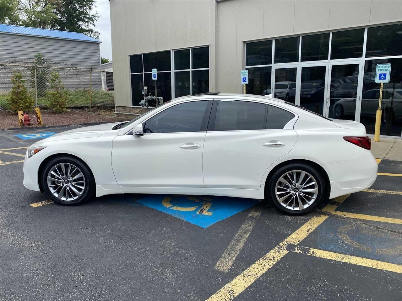 Infiniti Q50 3.0t LUXE AWD 2021