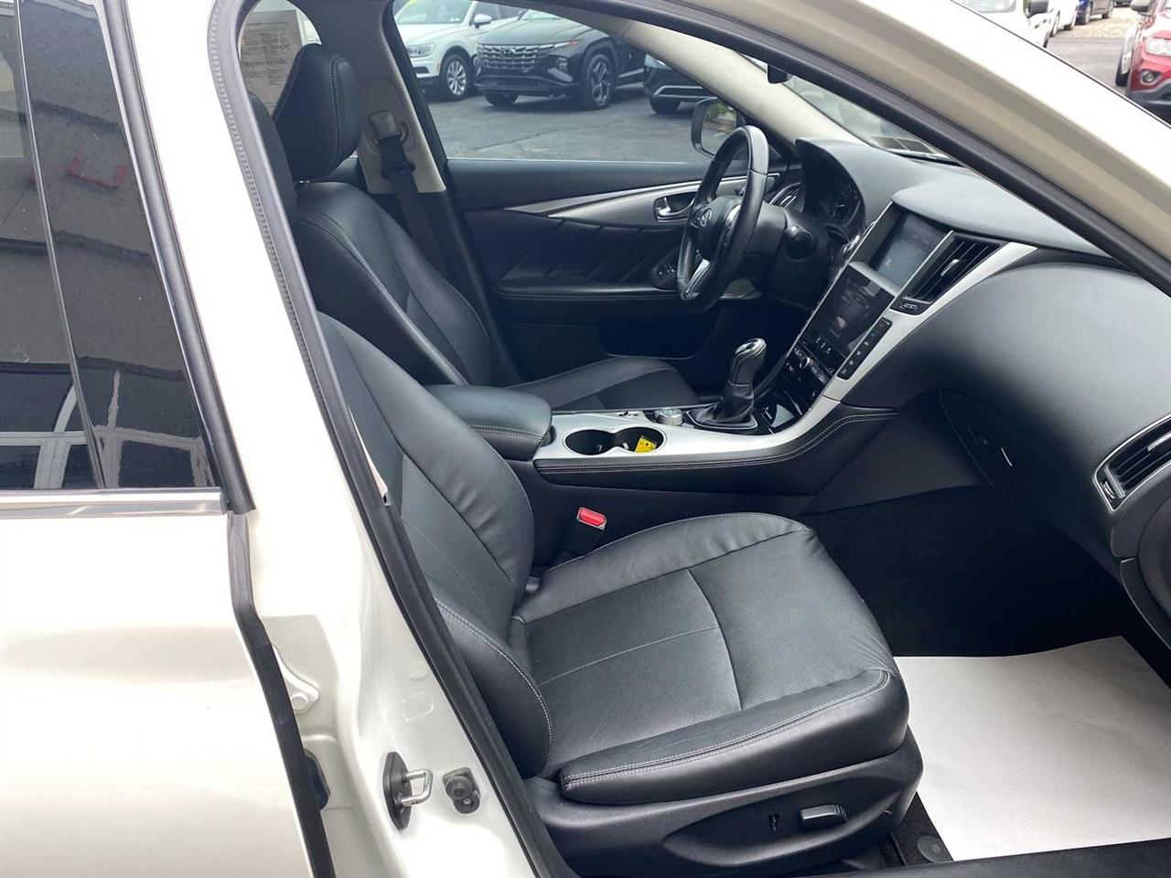 Infiniti Q50 3.0t LUXE AWD 2021
