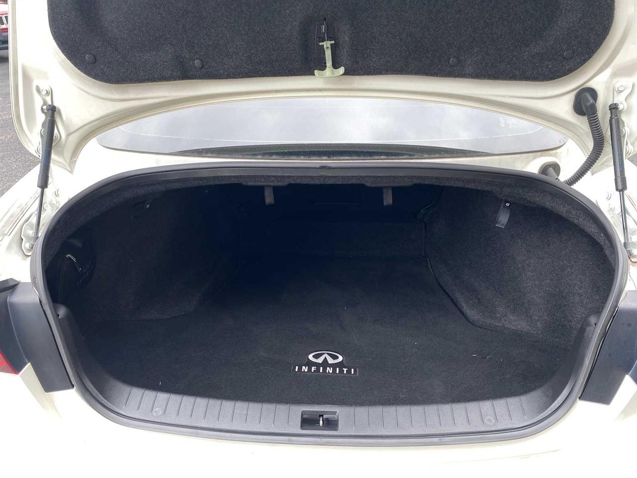 Infiniti Q50 3.0t LUXE AWD 2021