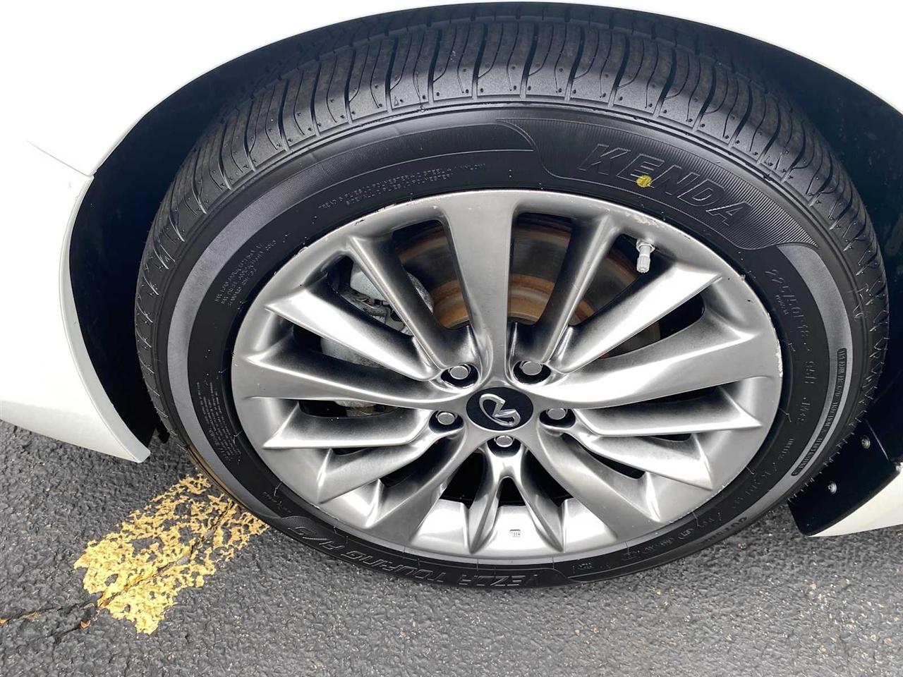 Infiniti Q50 3.0t LUXE AWD 2021