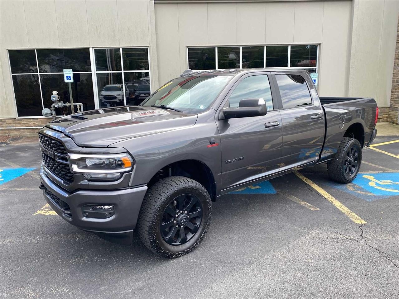 RAM 2500 Big Horn Crew Cab 4WD 2022