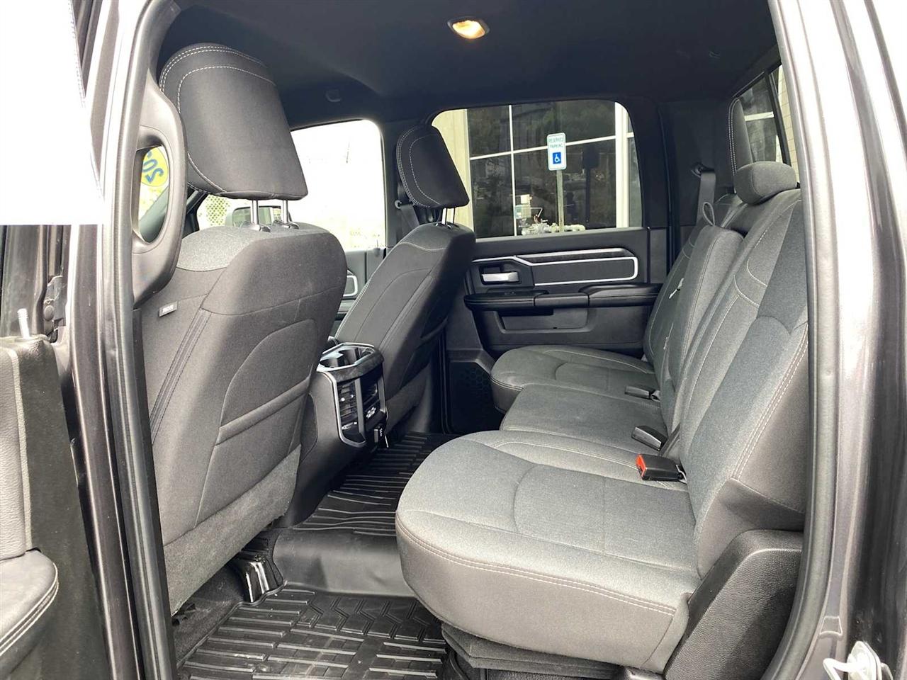 RAM 2500 Big Horn Crew Cab 4WD 2022