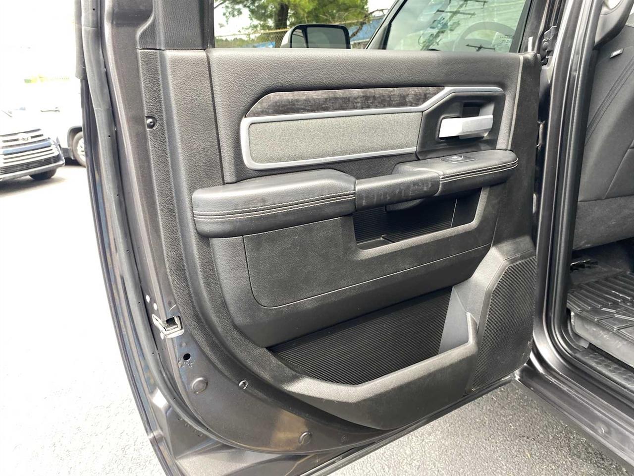 RAM 2500 Big Horn Crew Cab 4WD 2022