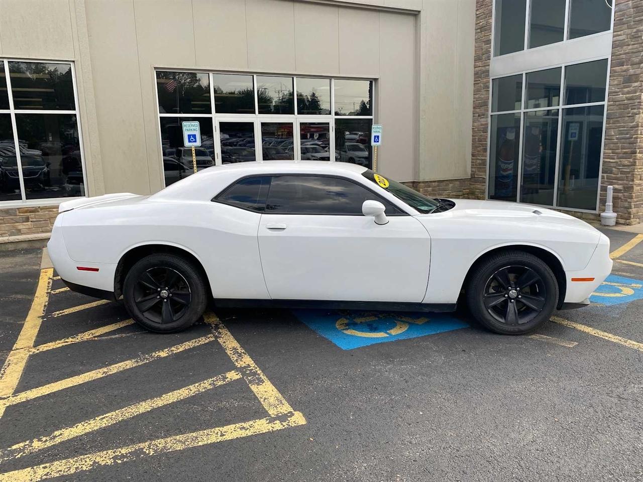 Dodge Challenger SXT 2021