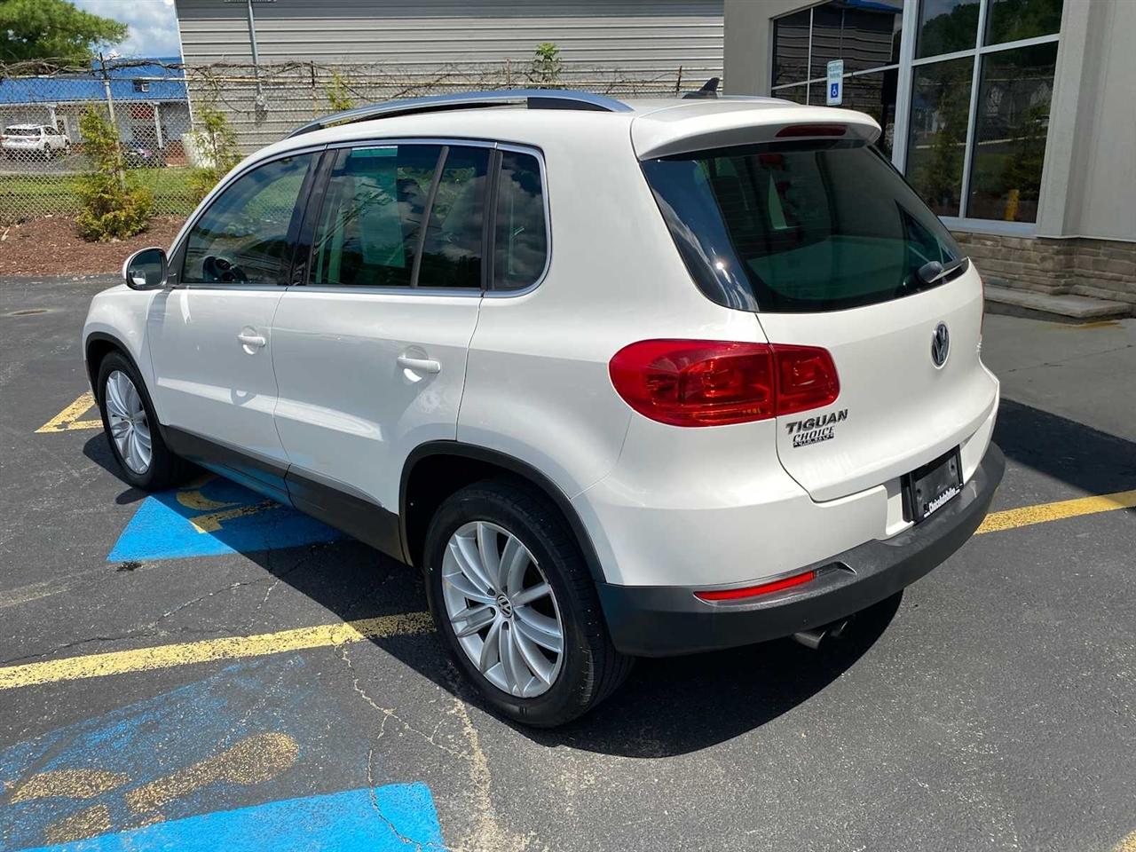 Volkswagen Tiguan S 4Motion 2012