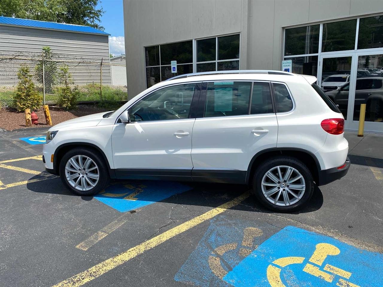 Volkswagen Tiguan S 4Motion 2012