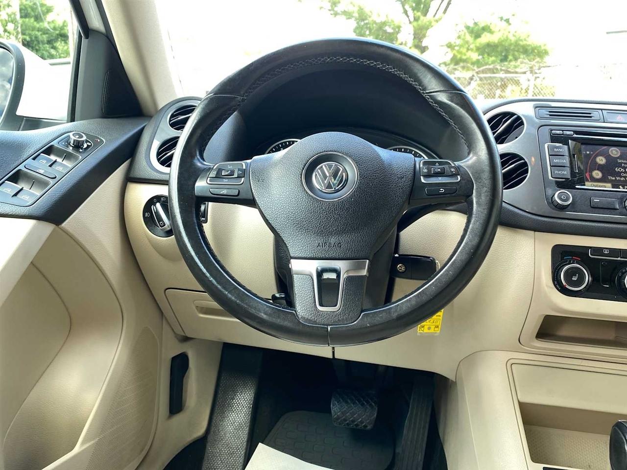 Volkswagen Tiguan S 4Motion 2012