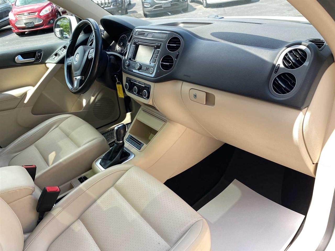 Volkswagen Tiguan S 4Motion 2012