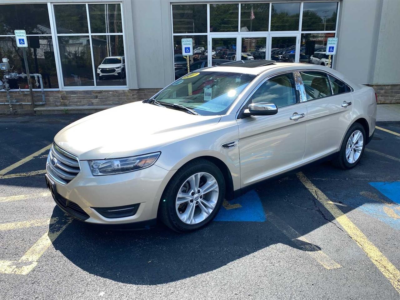 Ford Taurus SEL FWD 2017