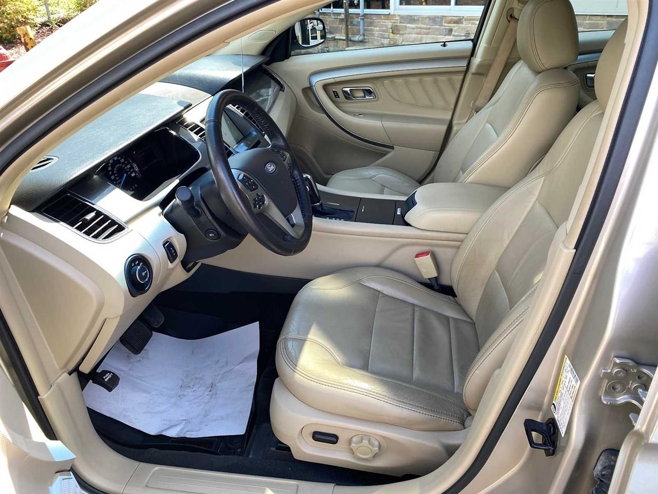 Ford Taurus SEL FWD 2017
