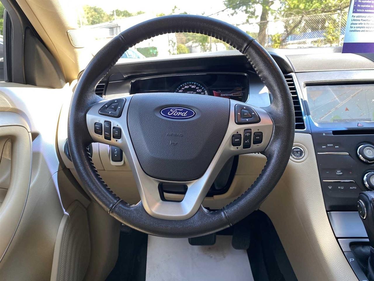 Ford Taurus SEL FWD 2017