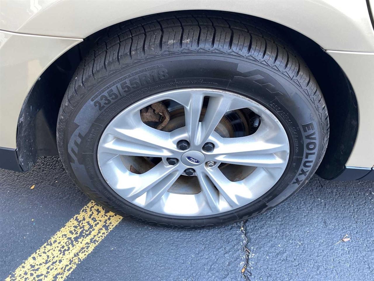 Ford Taurus SEL FWD 2017