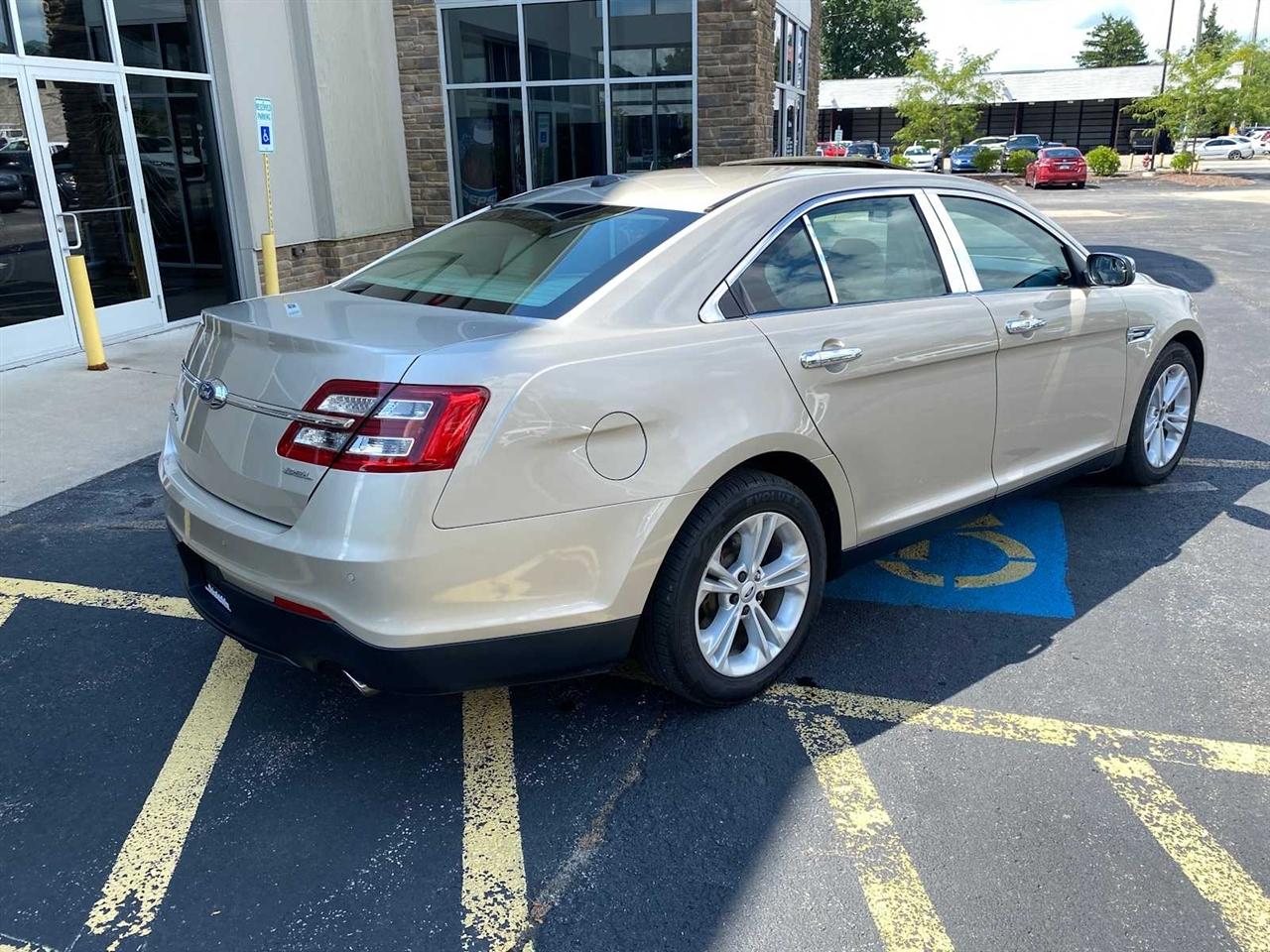 Ford Taurus SEL FWD 2017