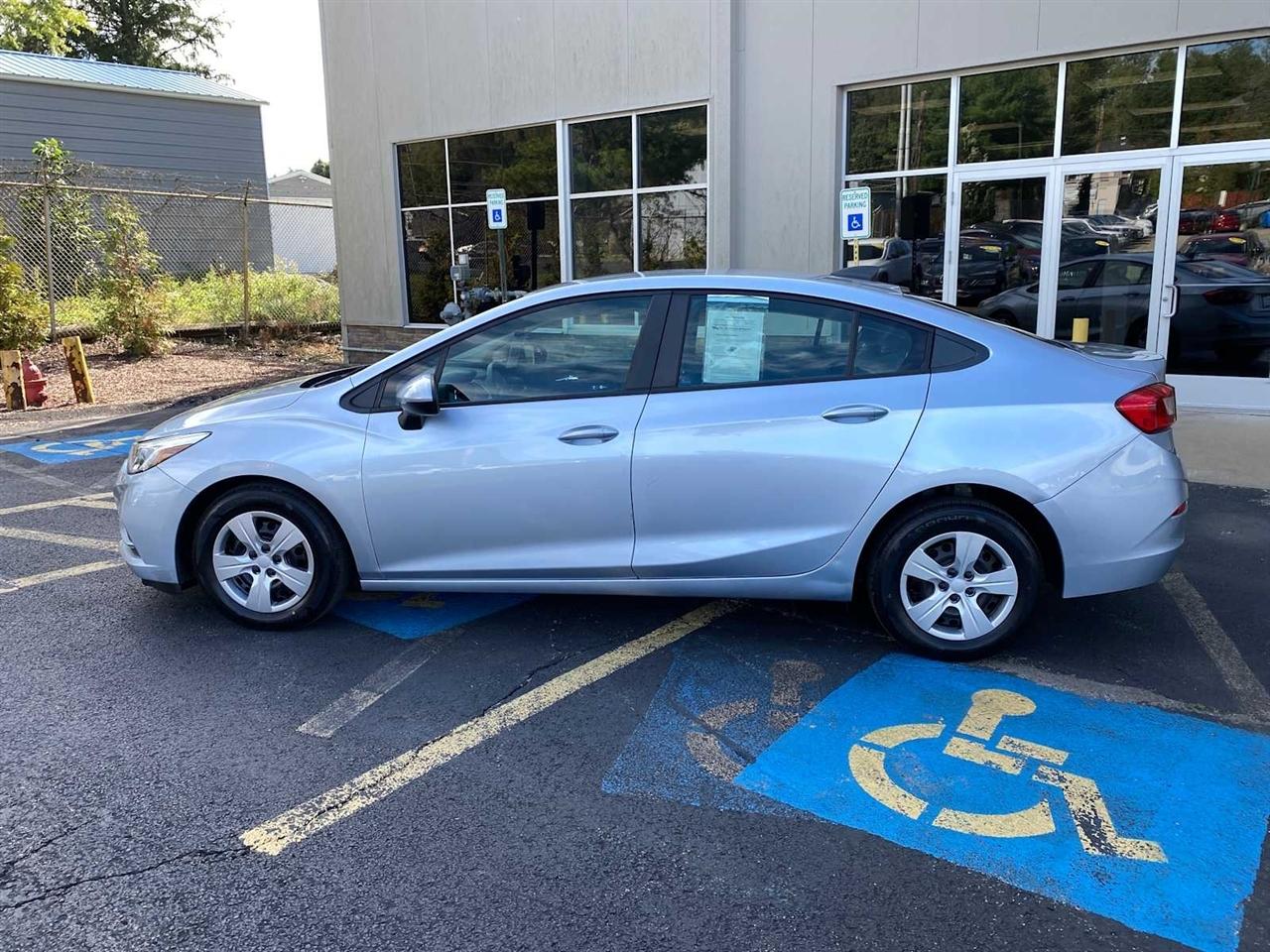Chevrolet Cruze LS Auto 2018