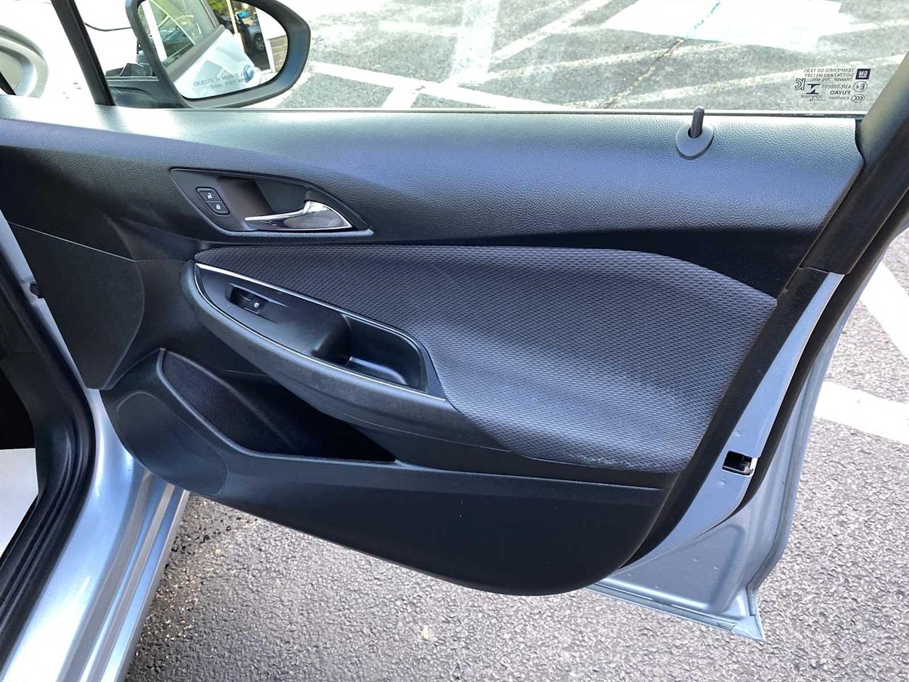 Chevrolet Cruze LS Auto 2018