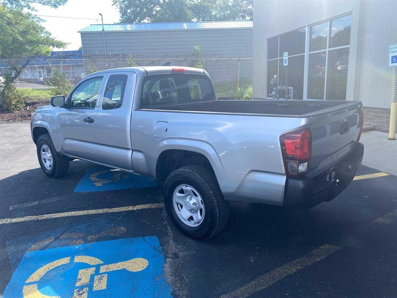 Toyota Tacoma SR5 Access Cab I4 6AT 2WD 2018
