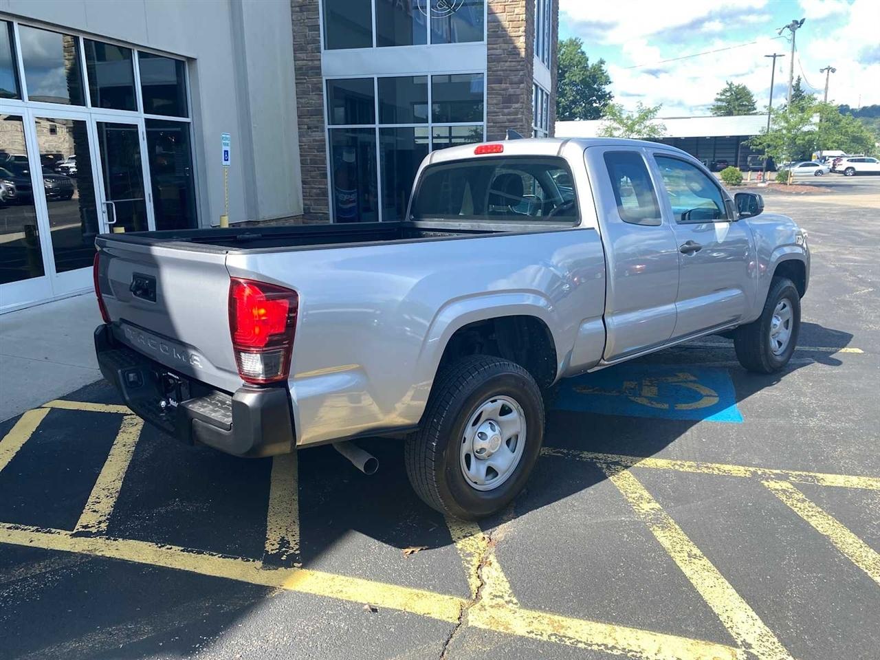Toyota Tacoma SR5 Access Cab I4 6AT 2WD 2018
