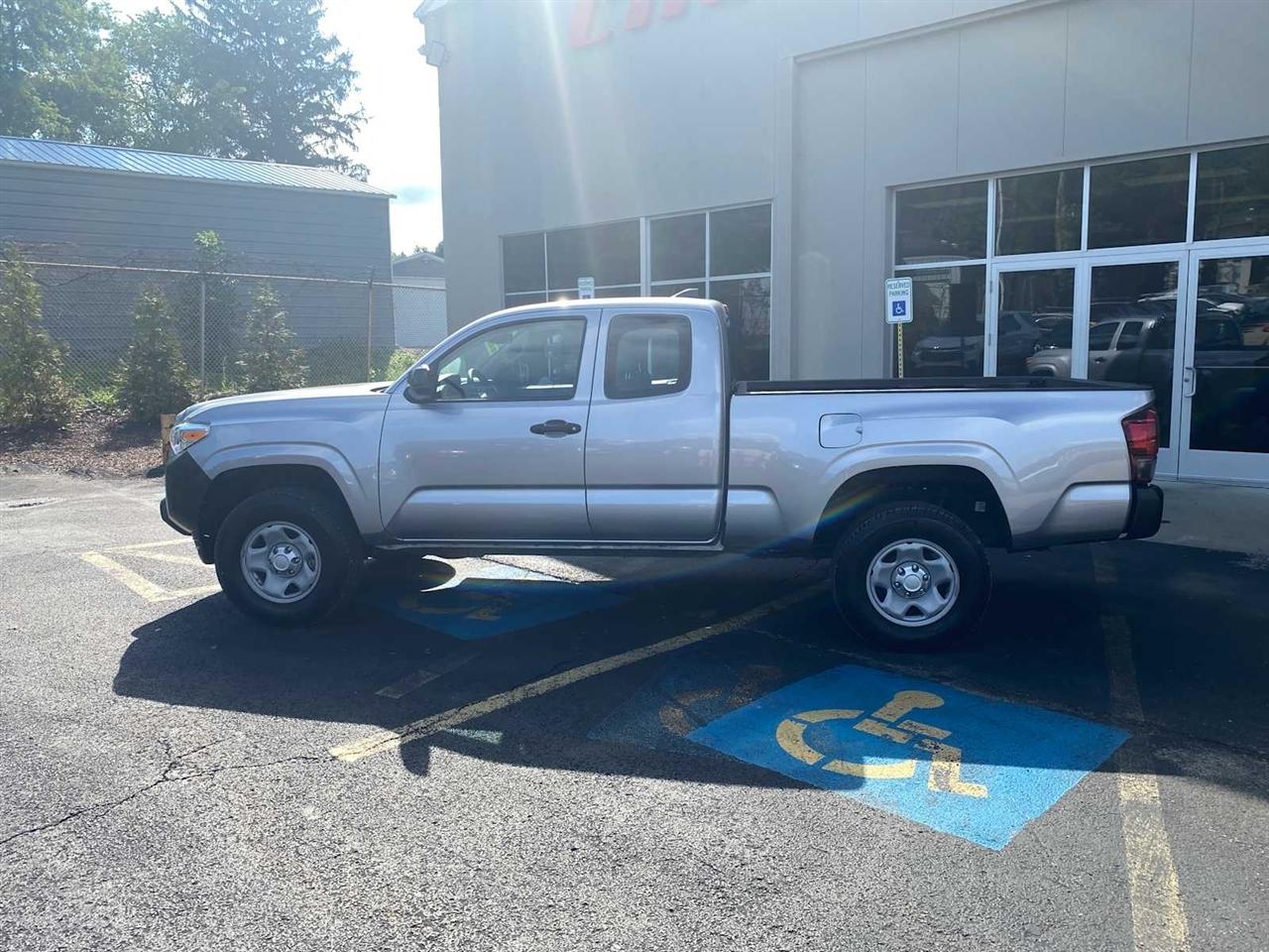 Toyota Tacoma SR5 Access Cab I4 6AT 2WD 2018