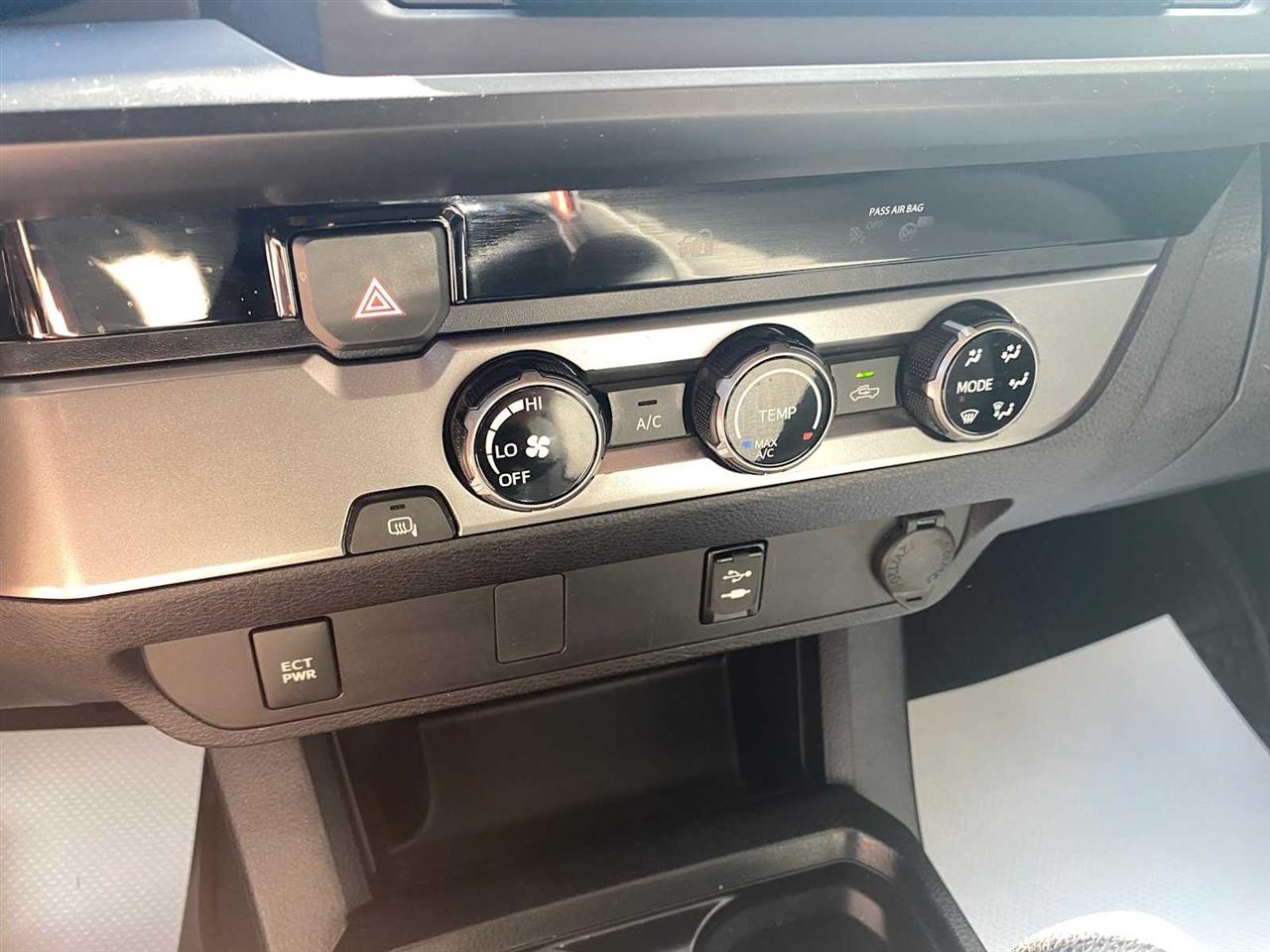 Toyota Tacoma SR5 Access Cab I4 6AT 2WD 2018
