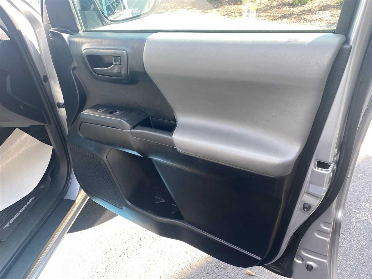 Toyota Tacoma SR5 Access Cab I4 6AT 2WD 2018