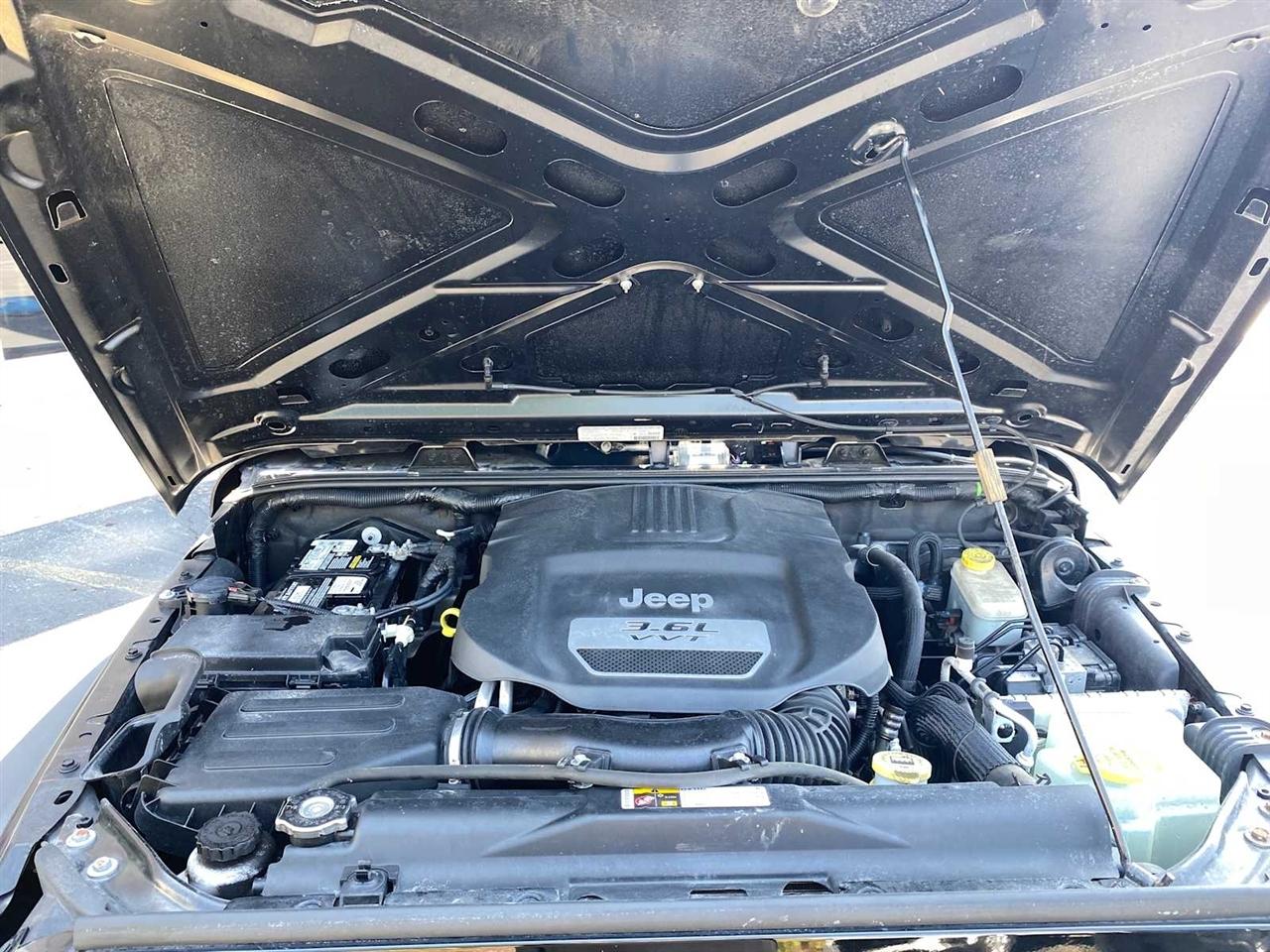 Jeep Wrangler Sport 4WD 2013