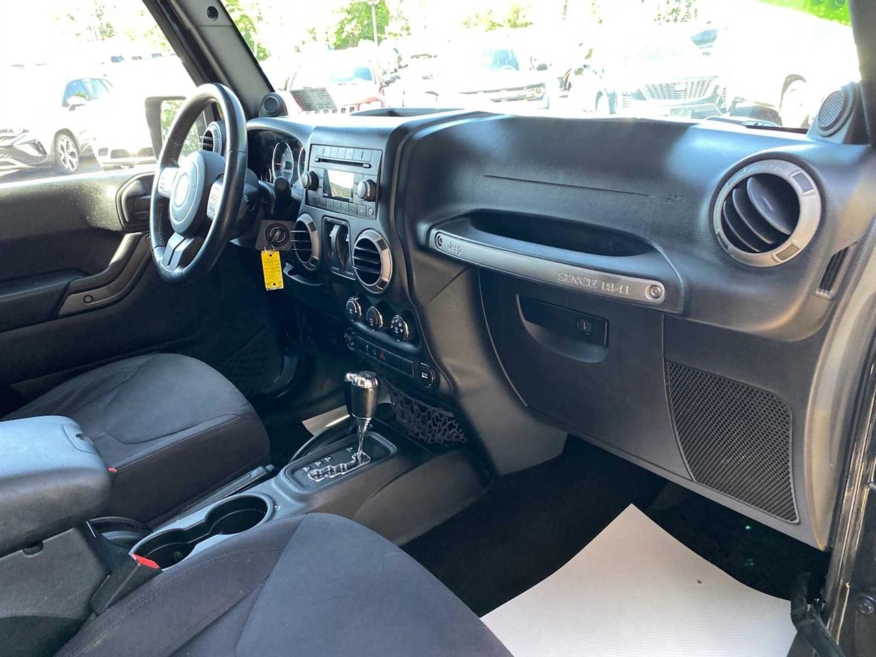 Jeep Wrangler Sport 4WD 2013