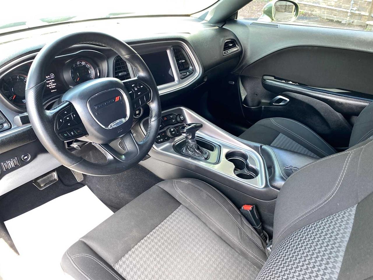 Dodge Challenger SXT 2020