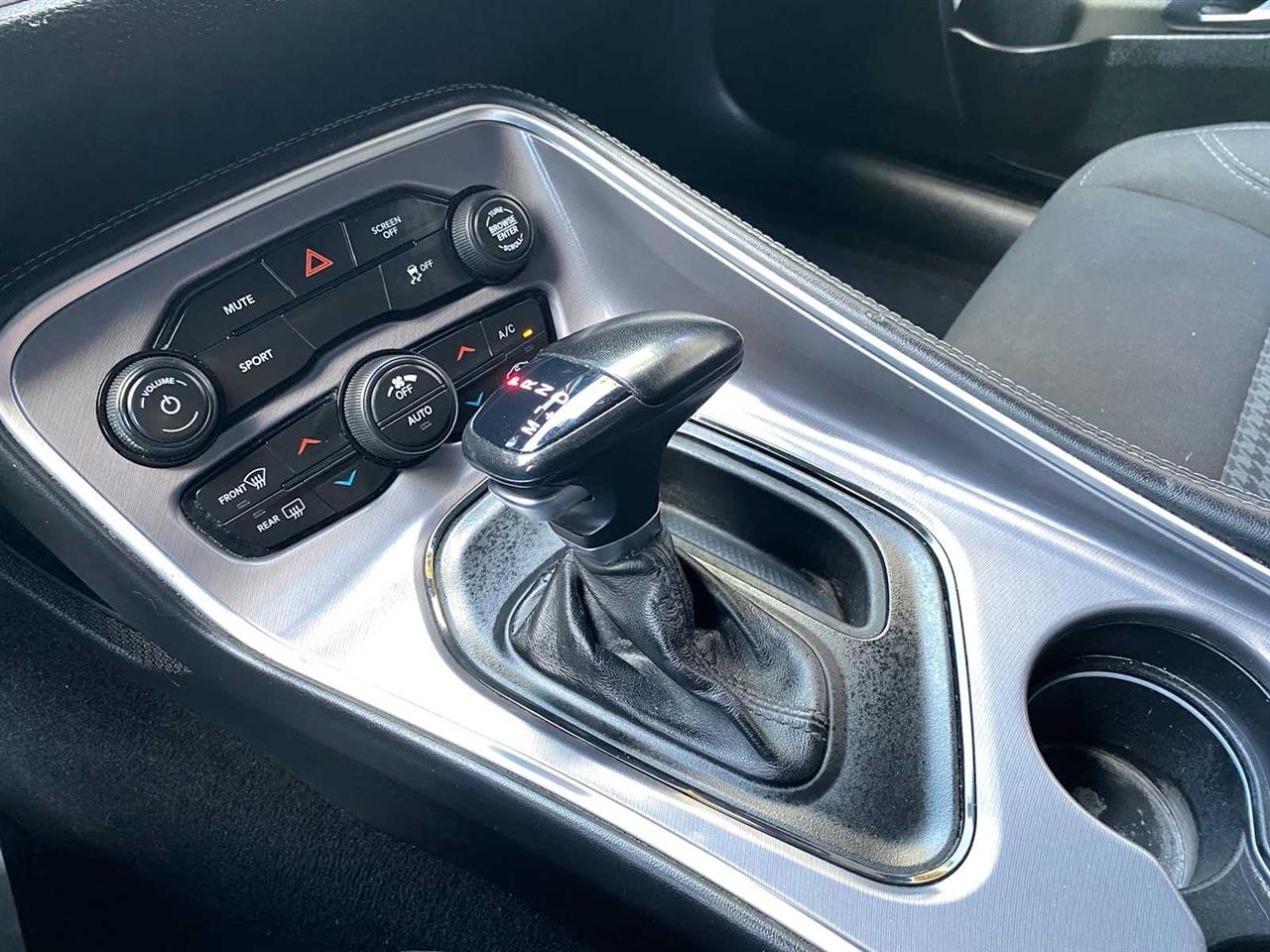 Dodge Challenger SXT 2020