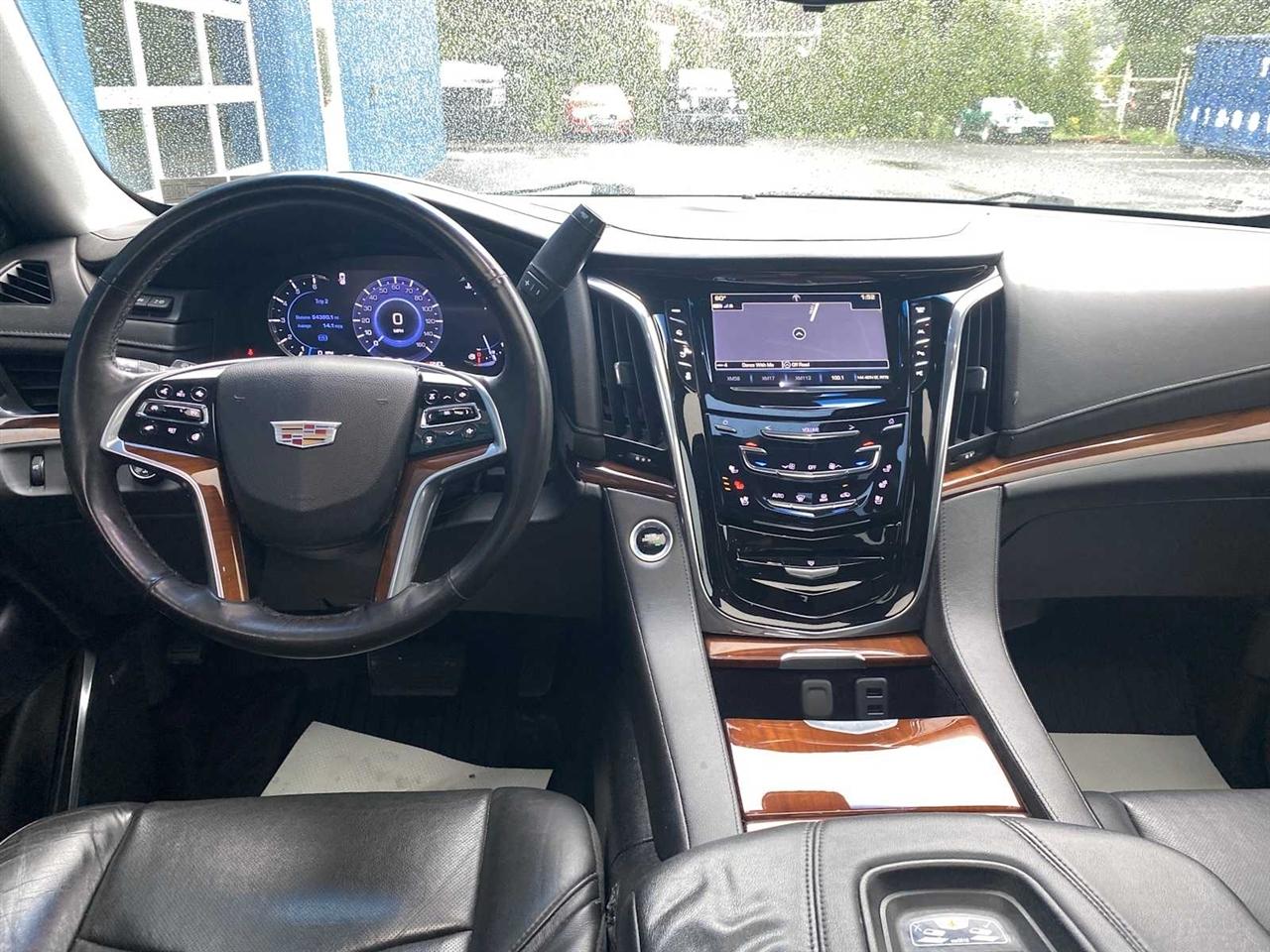 Cadillac Escalade Luxury 4WD 2017