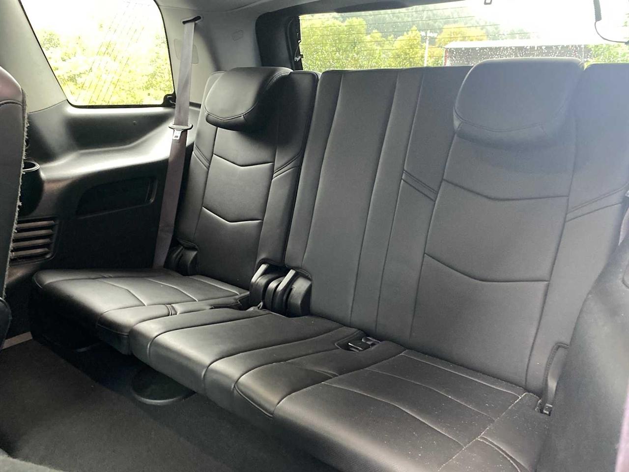 Cadillac Escalade Luxury 4WD 2017