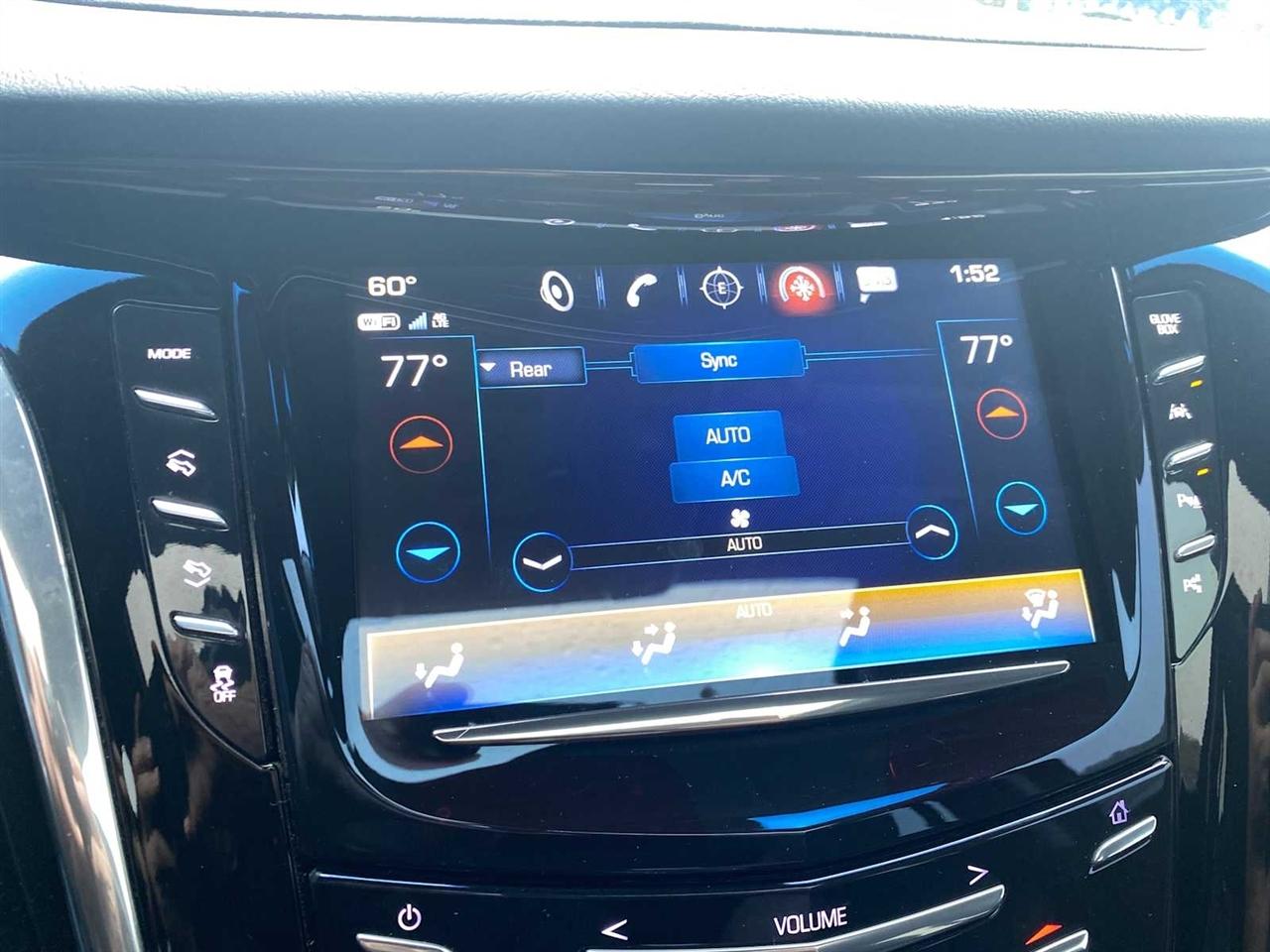 Cadillac Escalade Luxury 4WD 2017