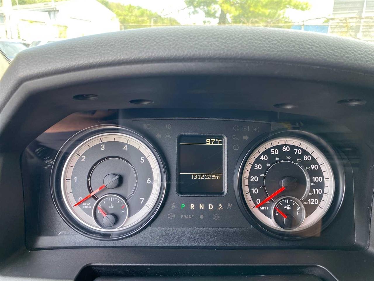 RAM 1500 Tradesman Crew Cab SWB 4WD 2016