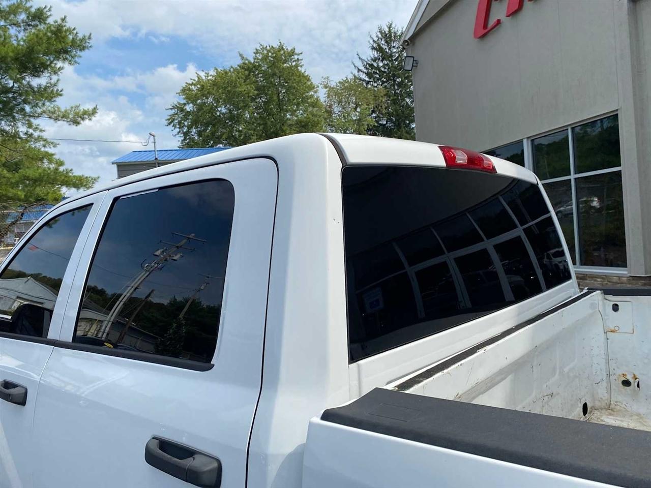 RAM 1500 Tradesman Crew Cab SWB 4WD 2016