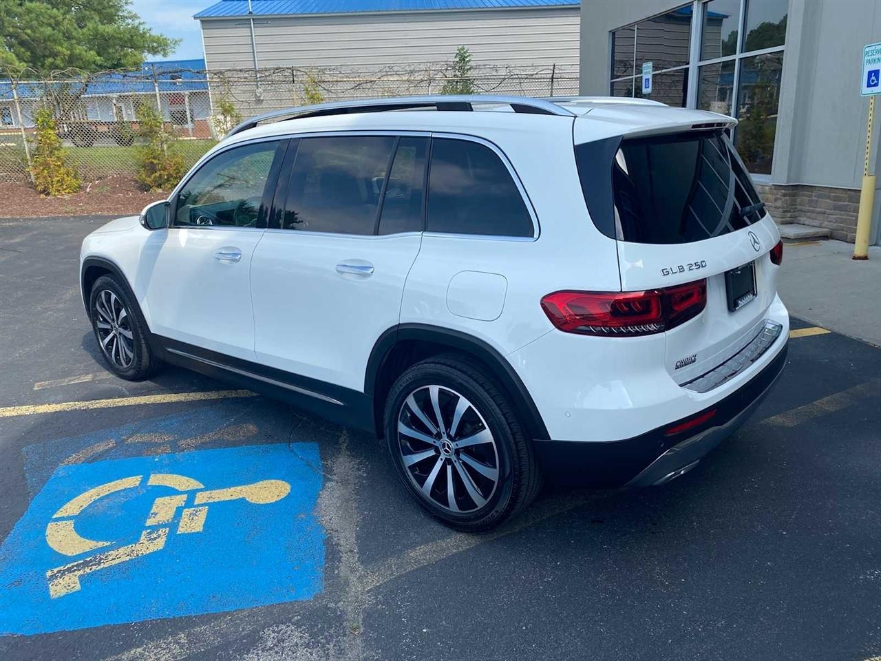 Mercedes-Benz GLB-Class GLB 250 4MATIC 2021
