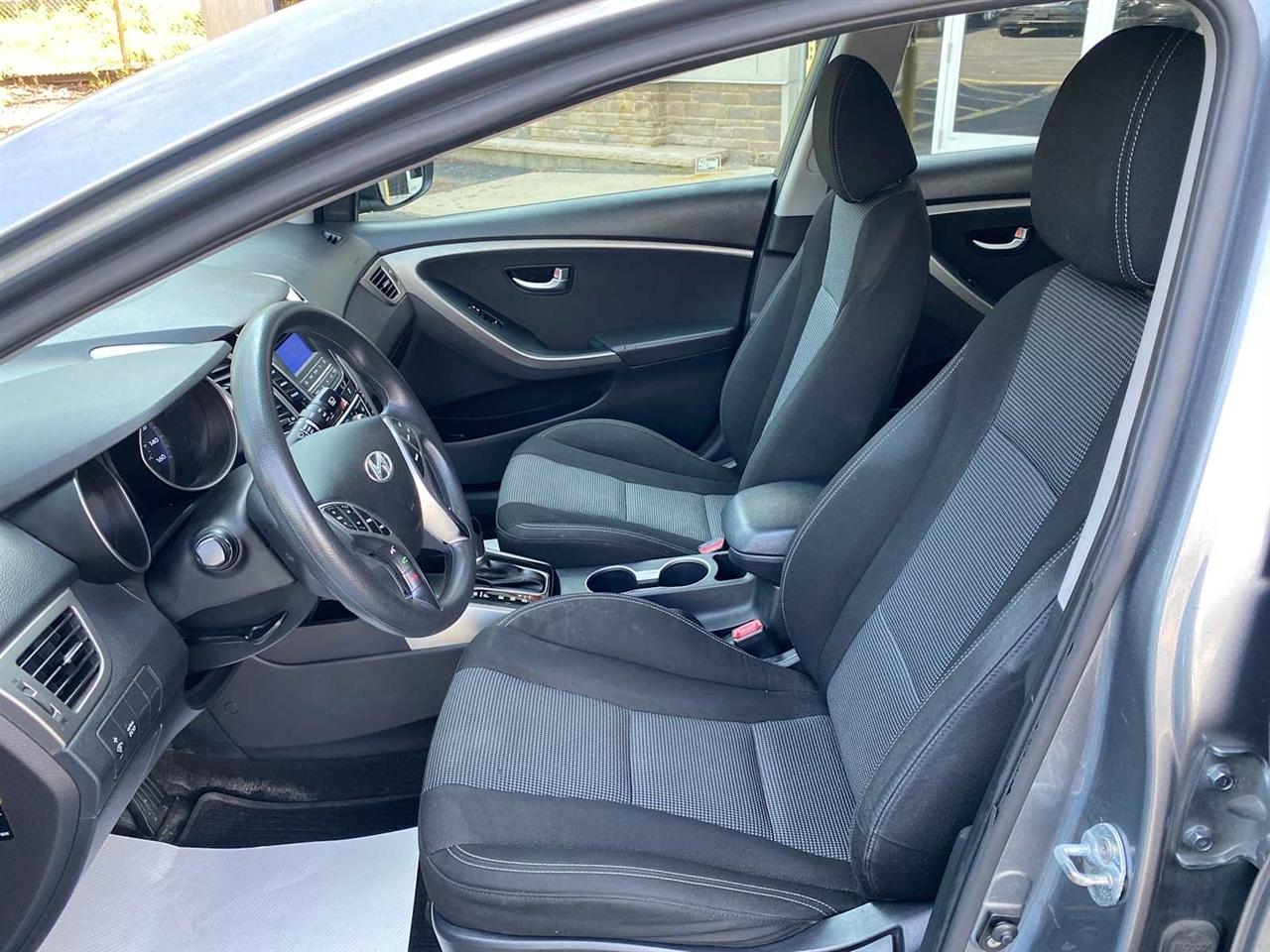 Hyundai Elantra GT A/T 2016