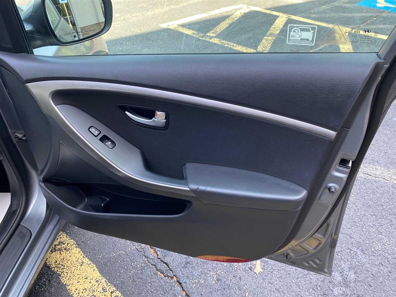 Hyundai Elantra GT A/T 2016