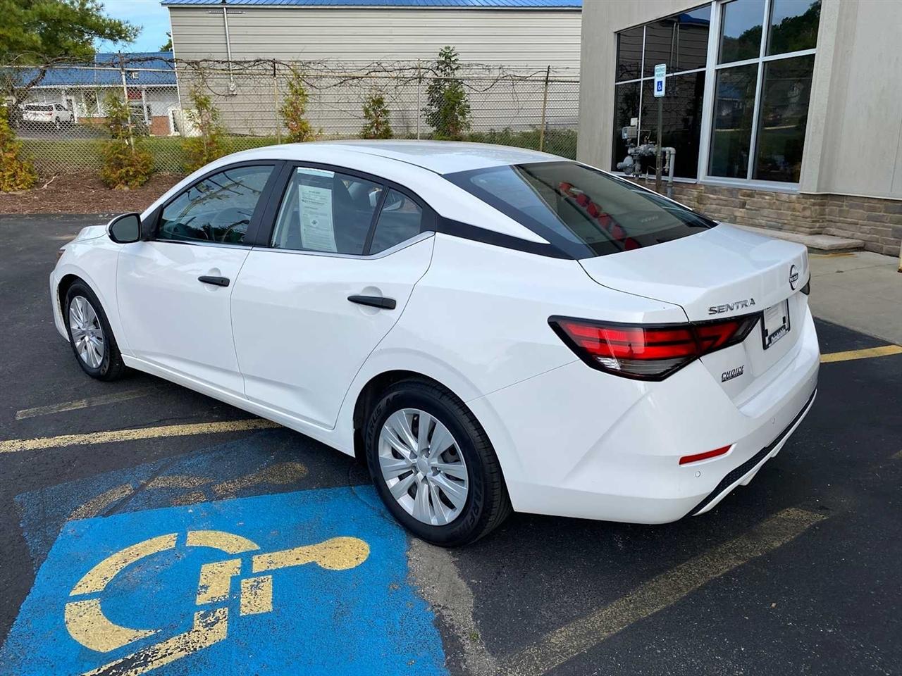 Nissan Sentra S 2024