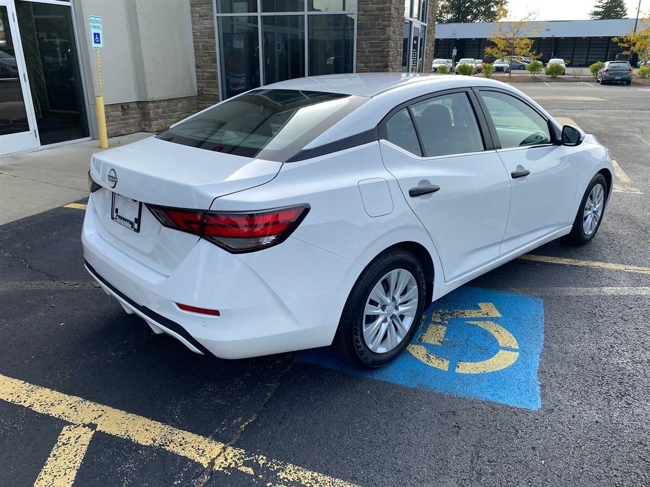 Nissan Sentra S 2024