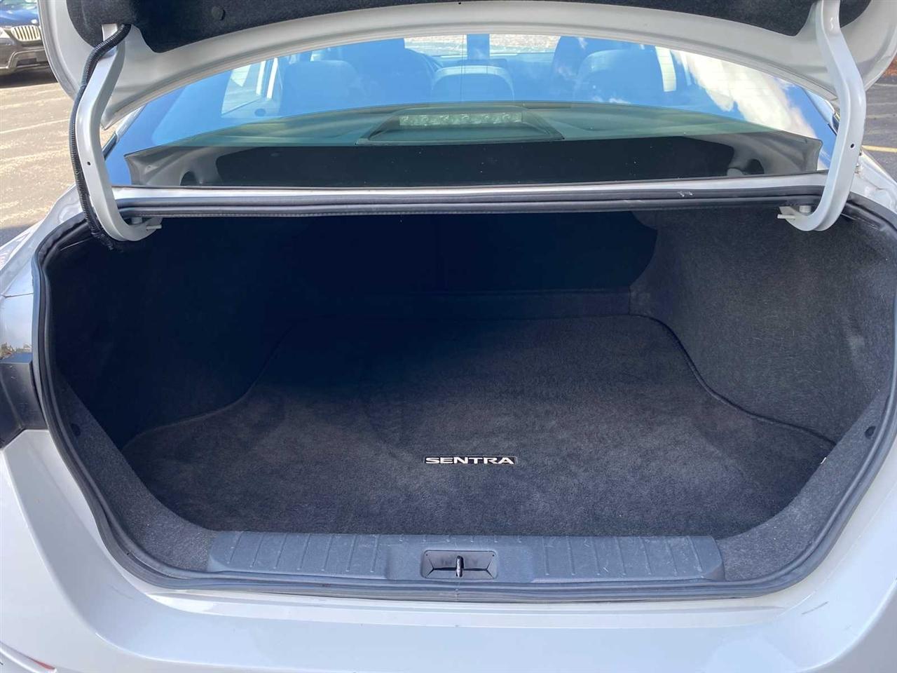 Nissan Sentra S 2024