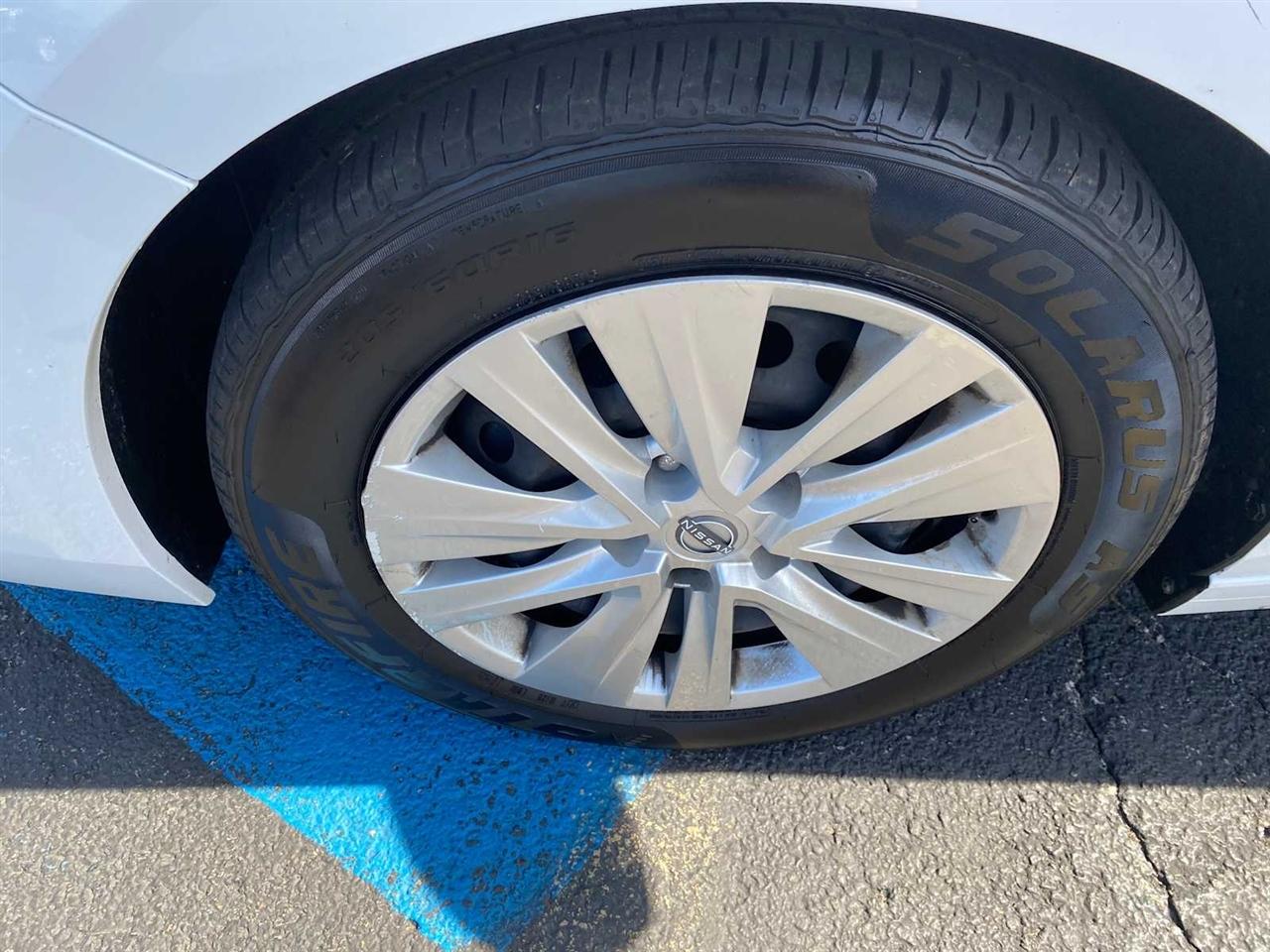 Nissan Sentra S 2024