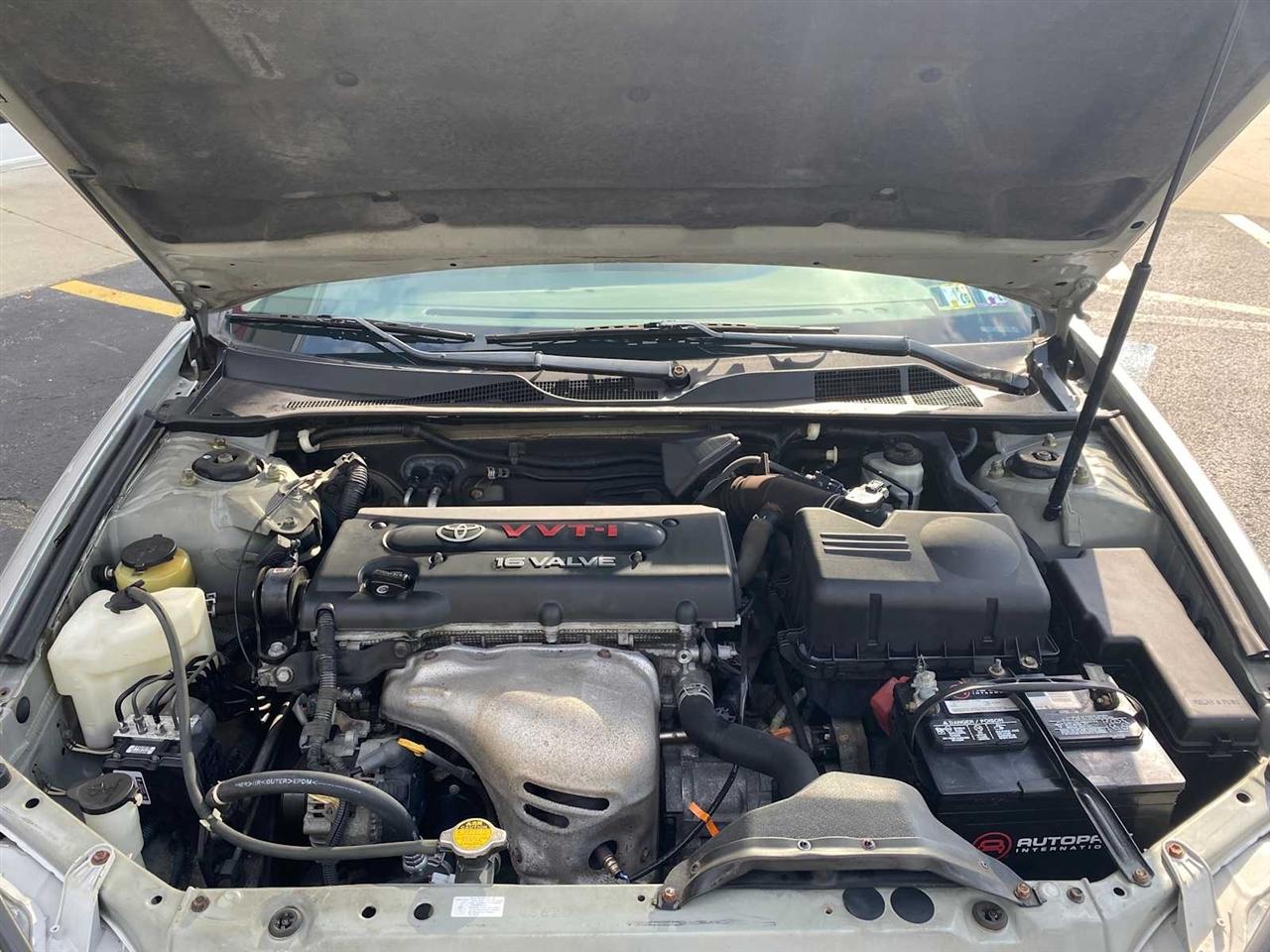 Toyota Camry LE 4D Sedan 2004