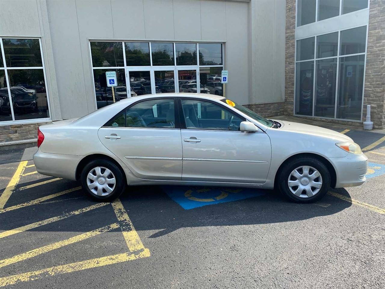 Toyota Camry LE 4D Sedan 2004