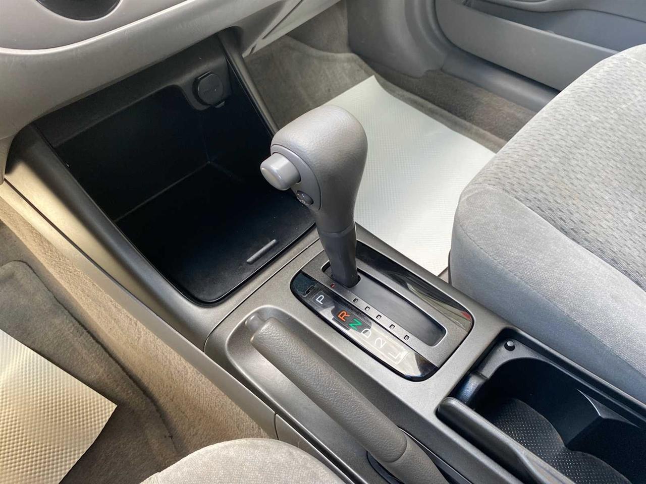 Toyota Camry LE 4D Sedan 2004