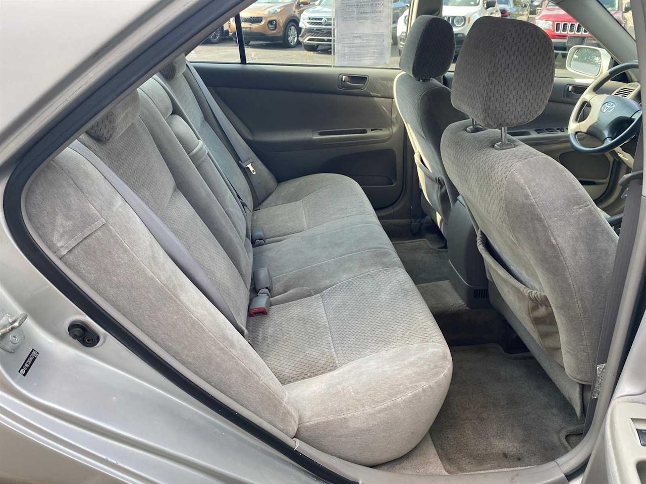 Toyota Camry LE 4D Sedan 2004