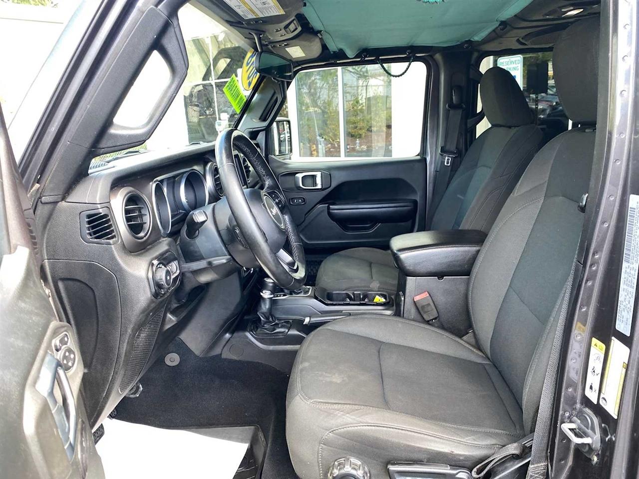 Jeep Wrangler Unlimited Sport 2018