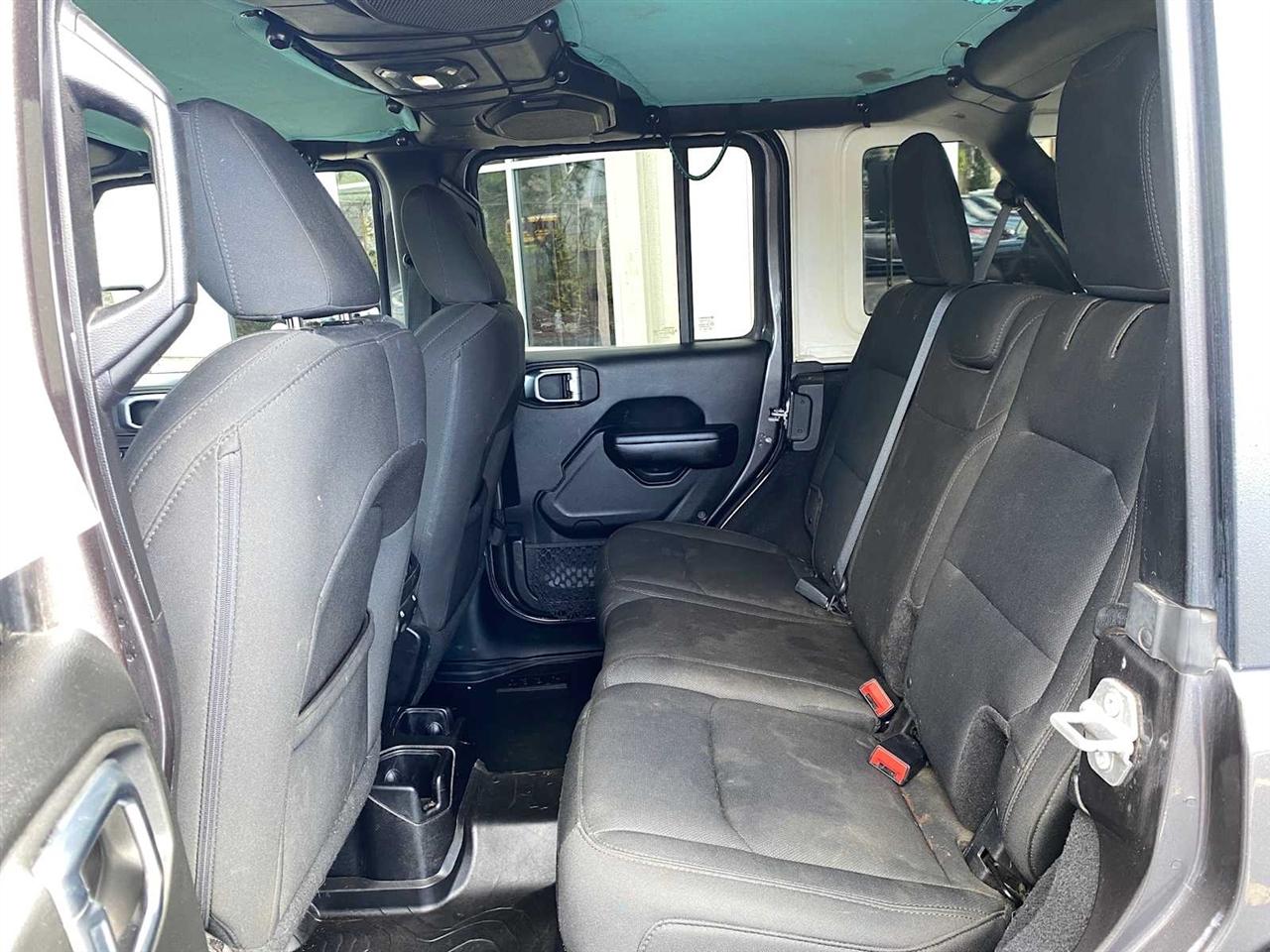 Jeep Wrangler Unlimited Sport 2018