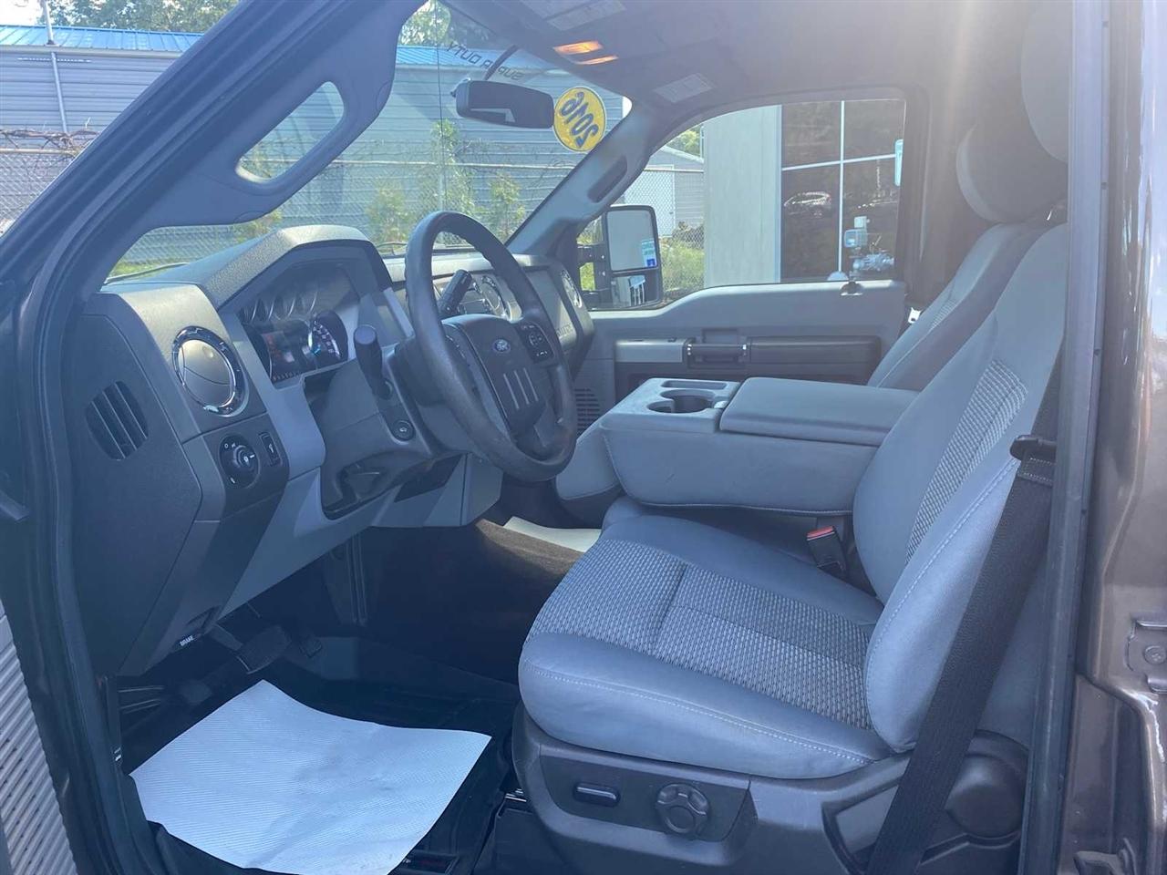 Ford F-250 SD XLT Crew Cab 4WD 2016