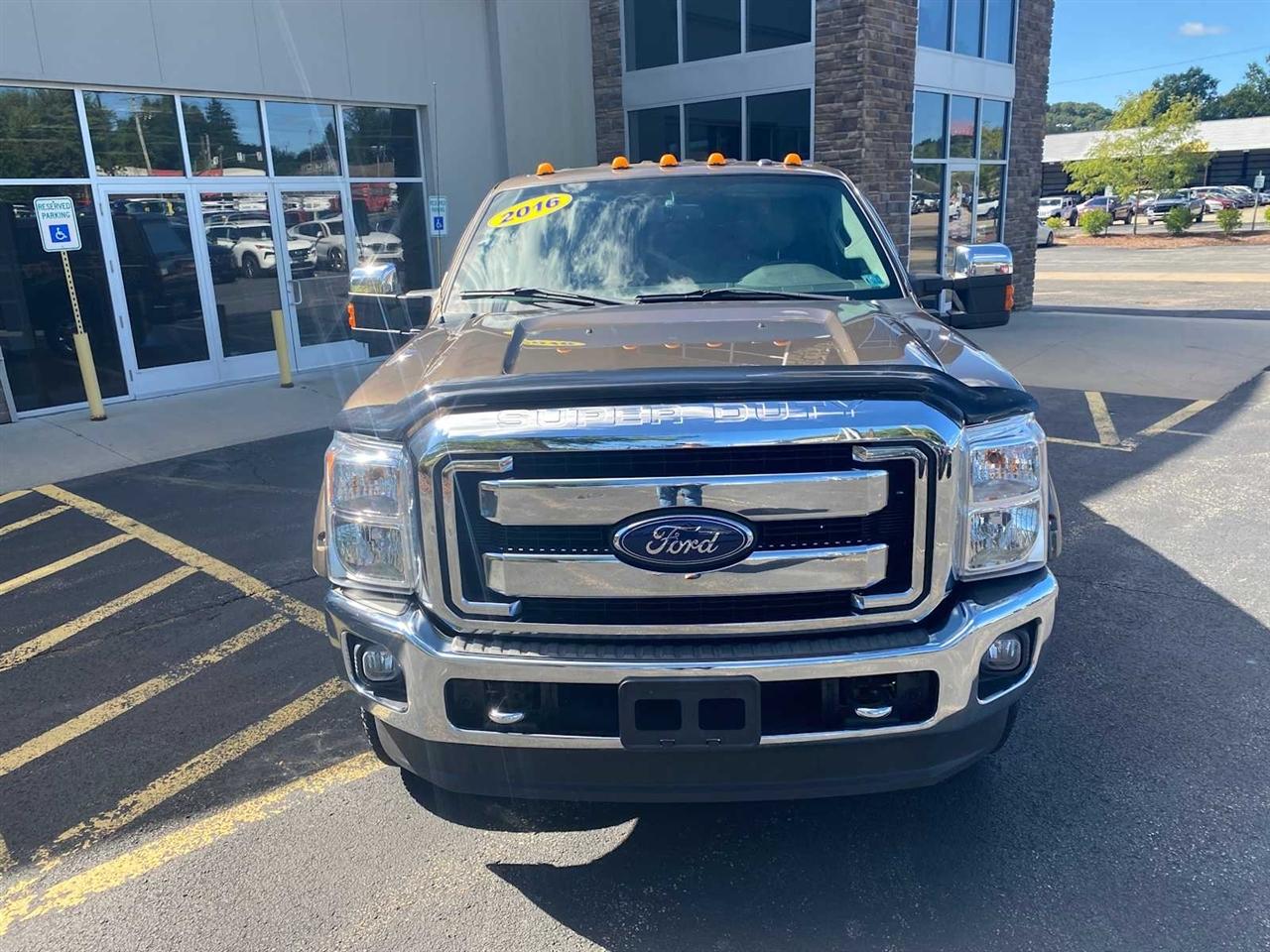Ford F-250 SD XLT Crew Cab 4WD 2016