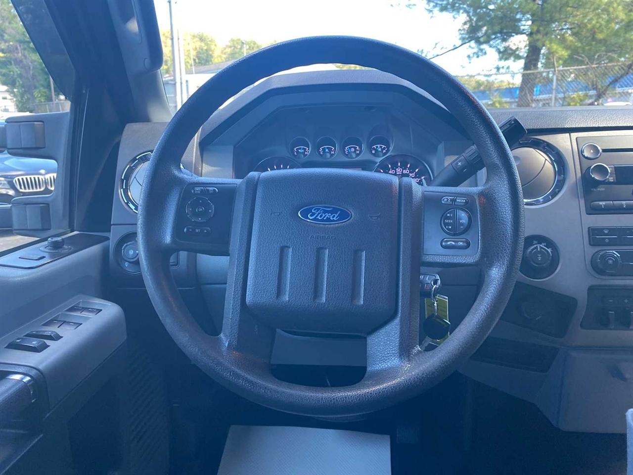 Ford F-250 SD XLT Crew Cab 4WD 2016