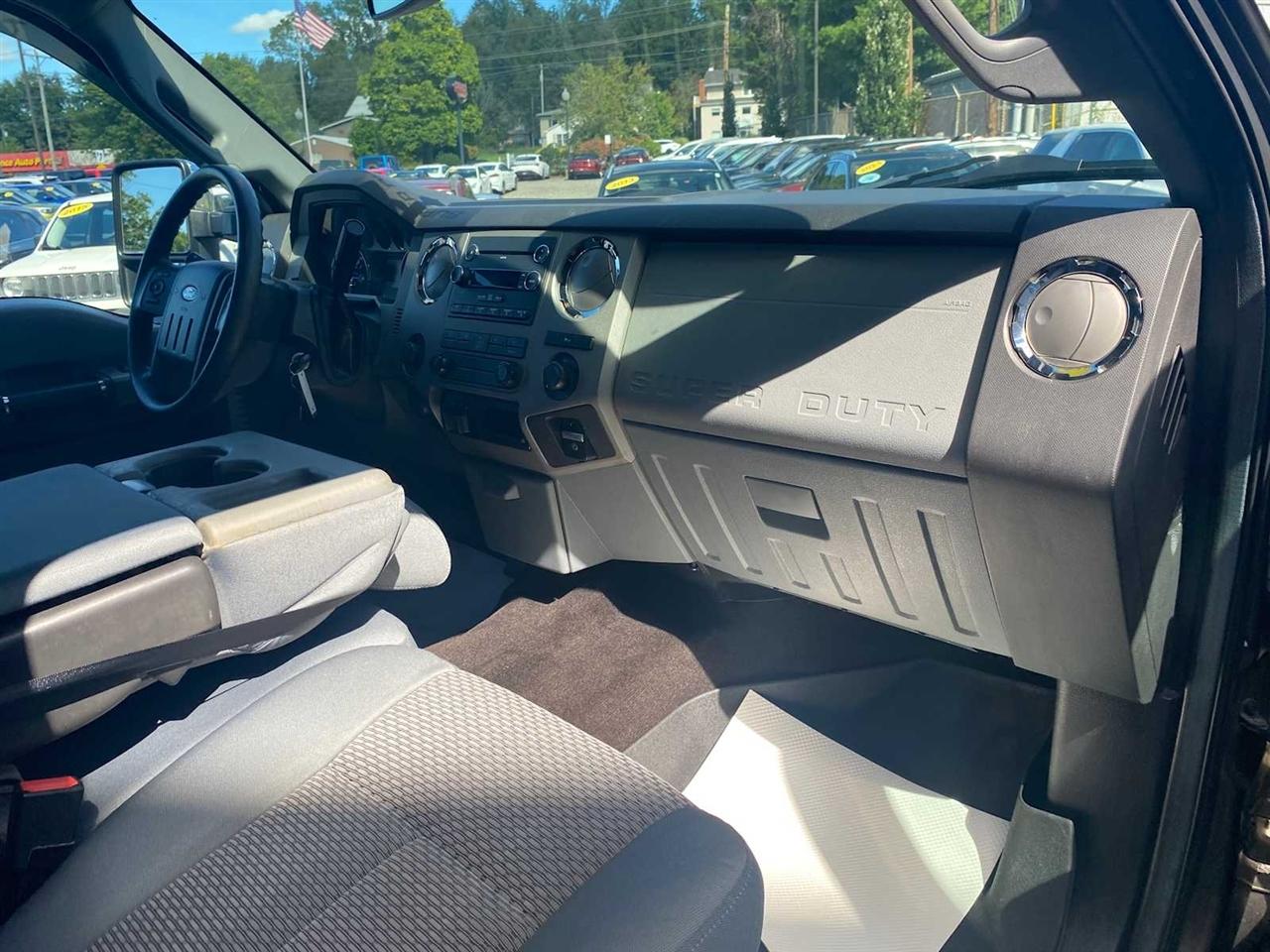 Ford F-250 SD XLT Crew Cab 4WD 2016
